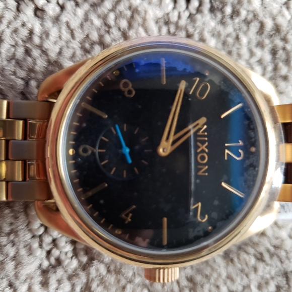 Nixon CS39 SS Gold Watch BRAND NEW - Picture 5 of 5